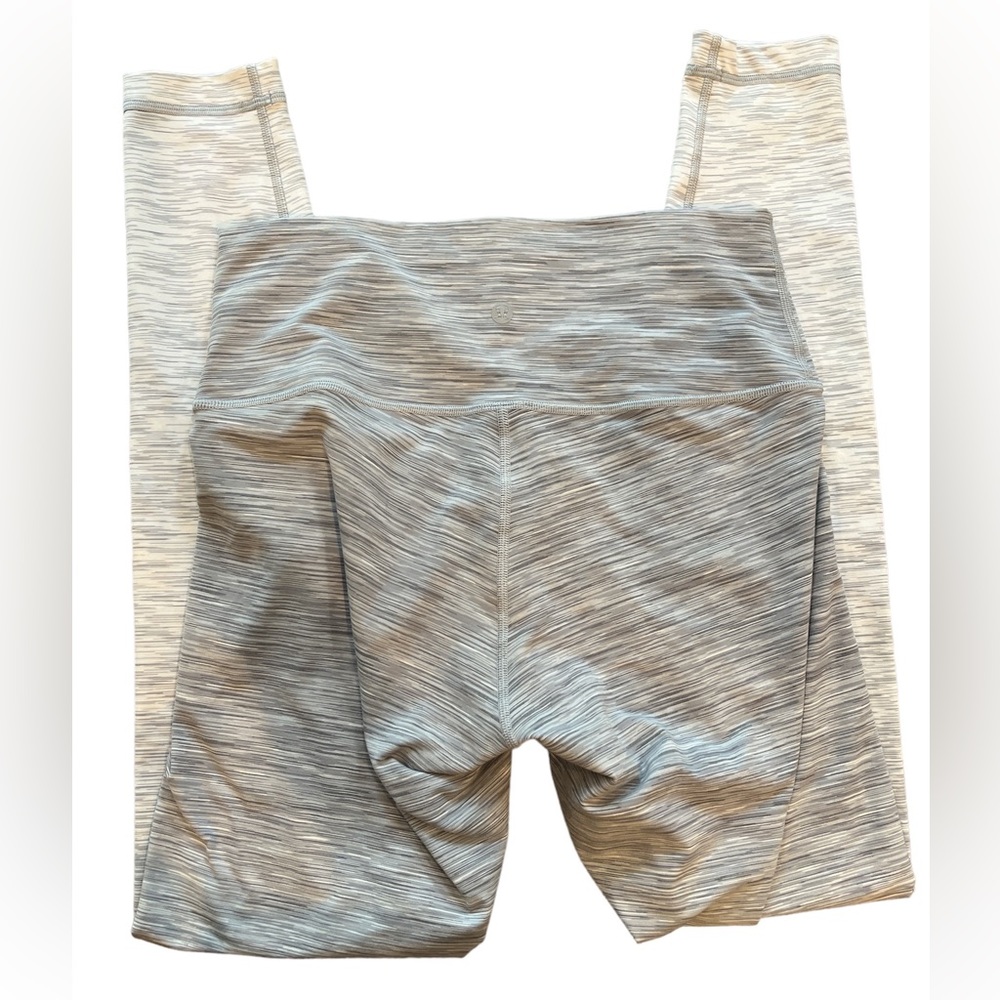 Lululemon 8 Wunder Under Hr - image 2
